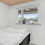 Holiday home Four-bedroom In