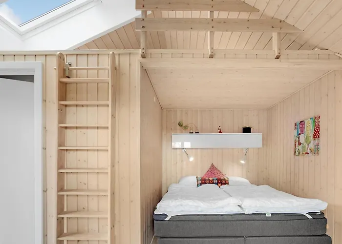 Four-bedroom In Hébergement de vacances *