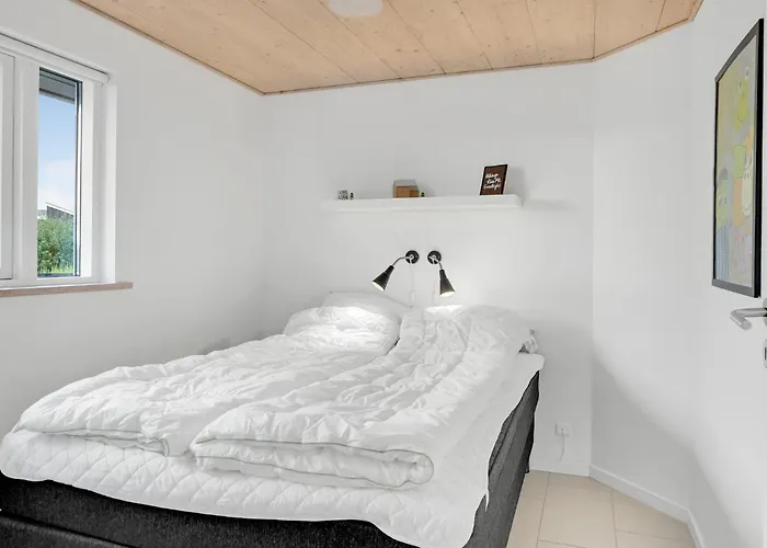 Hébergement de vacances Four-bedroom In