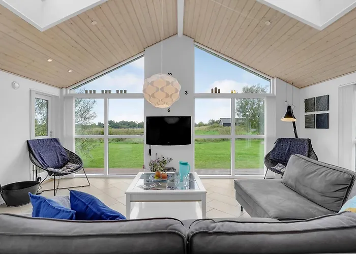 Four-bedroom In Hébergement de vacances *