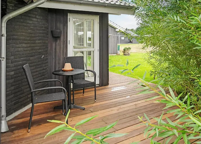 Four-bedroom In Hébergement de vacances Haderslev